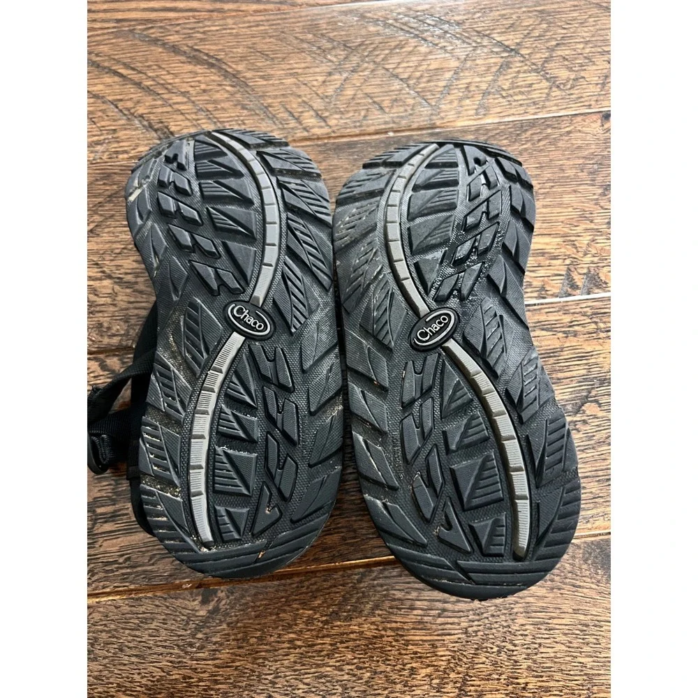 Chaco Z Cloud Black Strappy Sport Sandals Mens Size 9 LUVSEAT Footbed